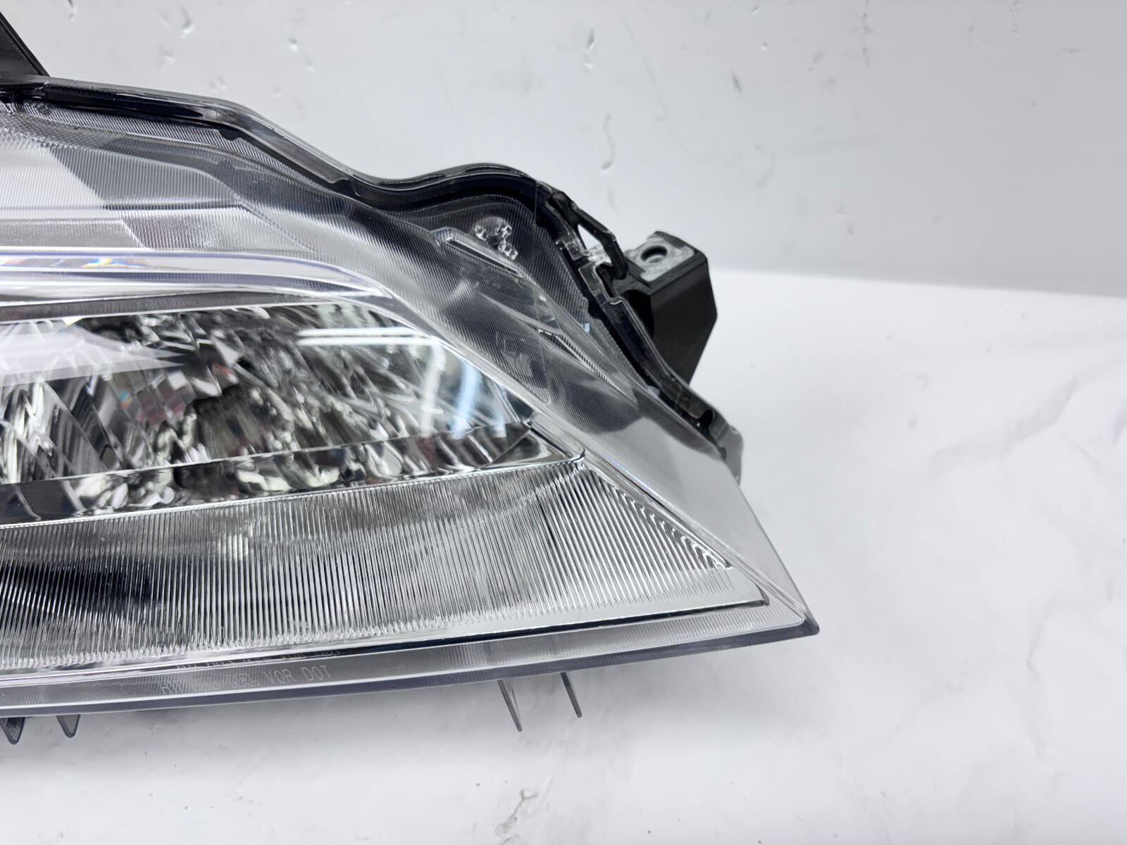 NICE 2015 2016 2017 TOYOTA CAMRY HALOGEN FRONT RIGHT OEM HEADLIGHT - Image 4