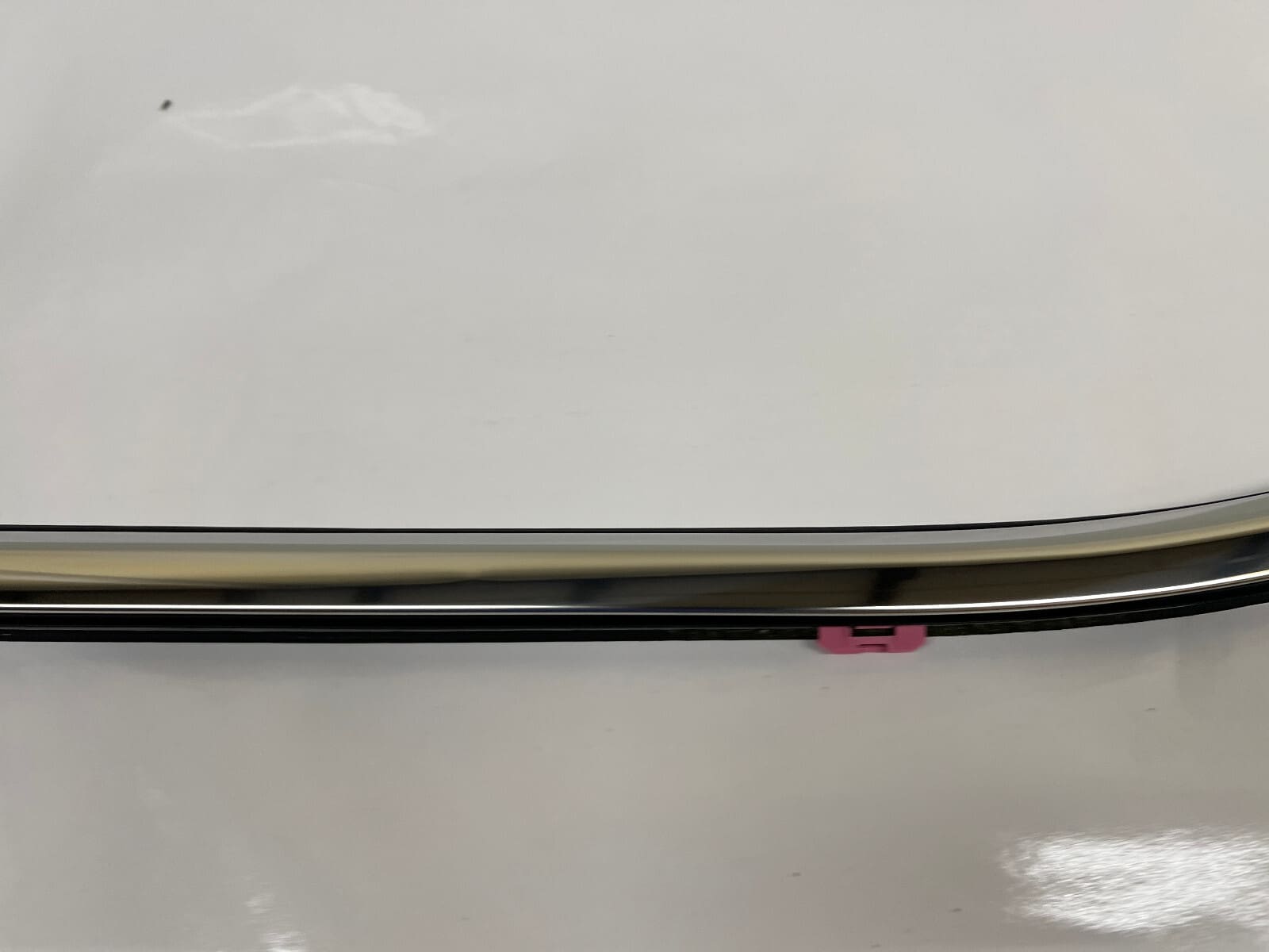 84842450 2019 2020 2021 2022 2023 gmc sierra rear left door belt molding oem - Image 4