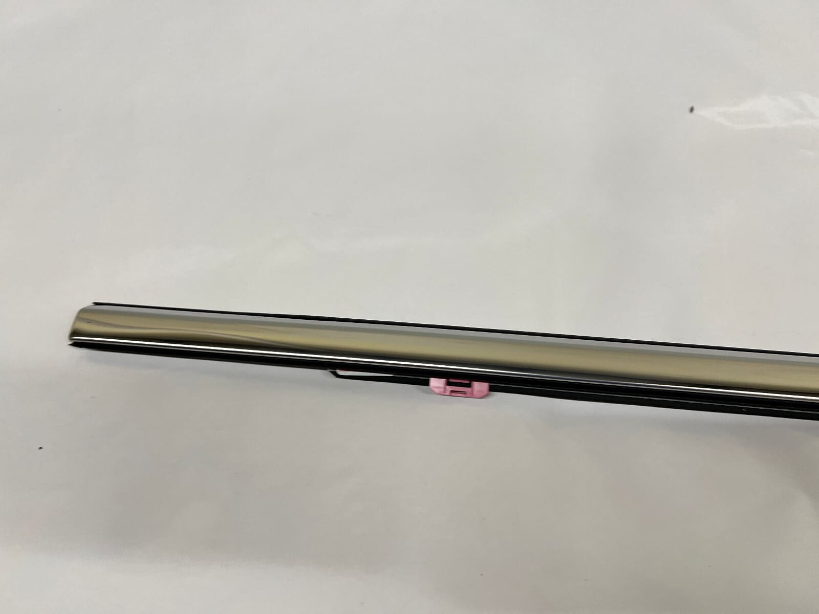 84842450 2019 2020 2021 2022 2023 gmc sierra rear left door belt molding oem - Image 6