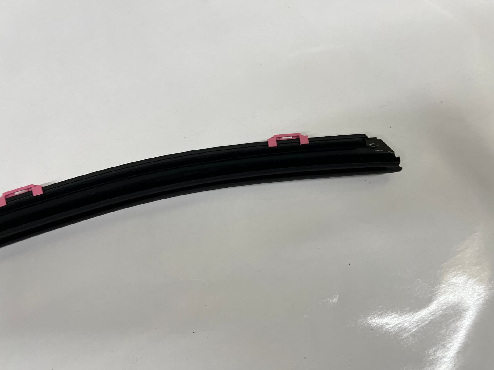 84842450 2019 2020 2021 2022 2023 gmc sierra rear left door belt molding oem - Image 7