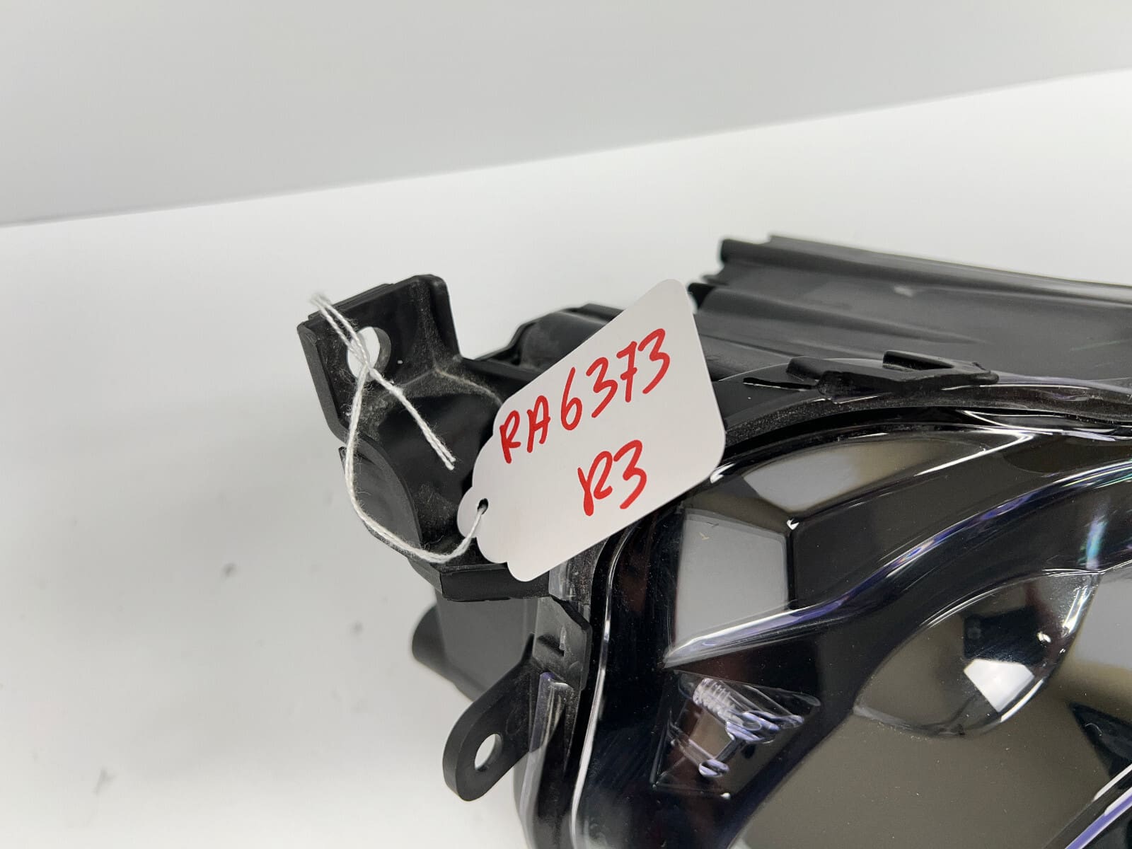 mint 2014 2015 2016 2017 2018 jeep cherokee halogen front right capa headlight - Image 10