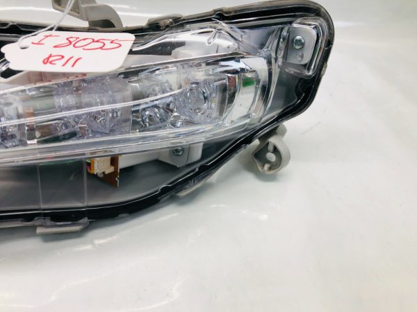2017 2018 2019 TOYOTA COROLLA LED FRONT LEFT OEM RUNNING LIGHT FOG LIGHT - Image 4