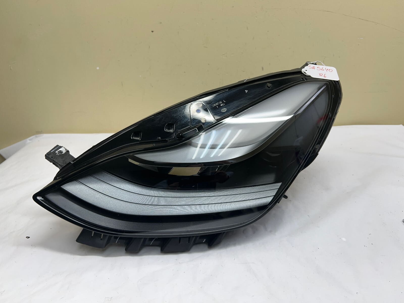 2021 2022 2023 TESLA 3 Y LED PROJECTOR MATRIX LEFT OEM HEADLIGHT 1514952-00-C