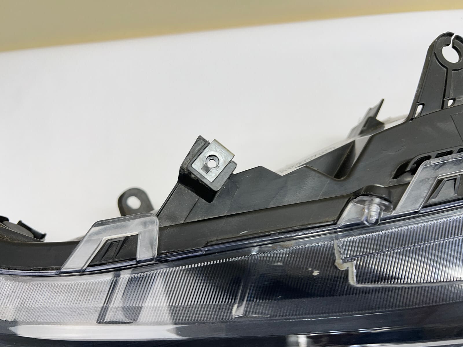 2019 2020 2021 TOYOTA RAV4 LED FRONT LEFT OEM HEADLIGHT - Image 9
