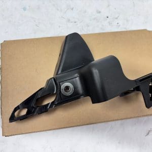 92243318 2010 2011 2012 2013 2014 2015 CHEVY CAMARO FRONT BUMPER OEM BRACKET