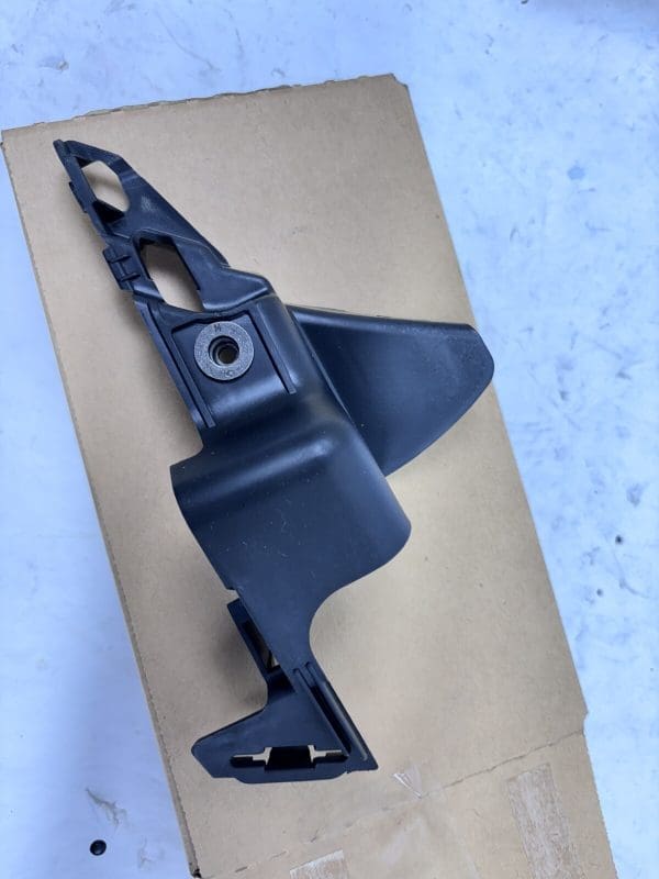 92243318 2010 2011 2012 2013 2014 2015 CHEVY CAMARO FRONT BUMPER OEM BRACKET - Image 5