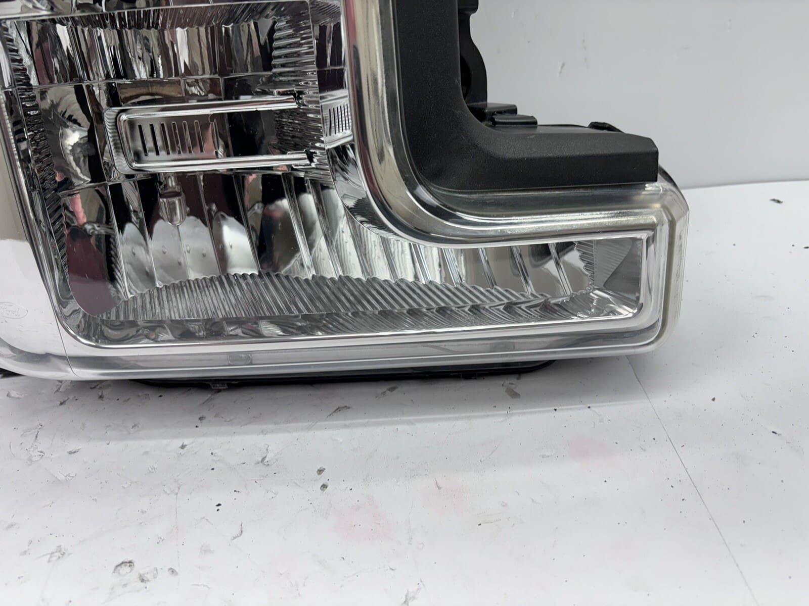 2017 2018 2019 ford super duty f250 f350 f450 f550 halogen right oem headlight - Image 2