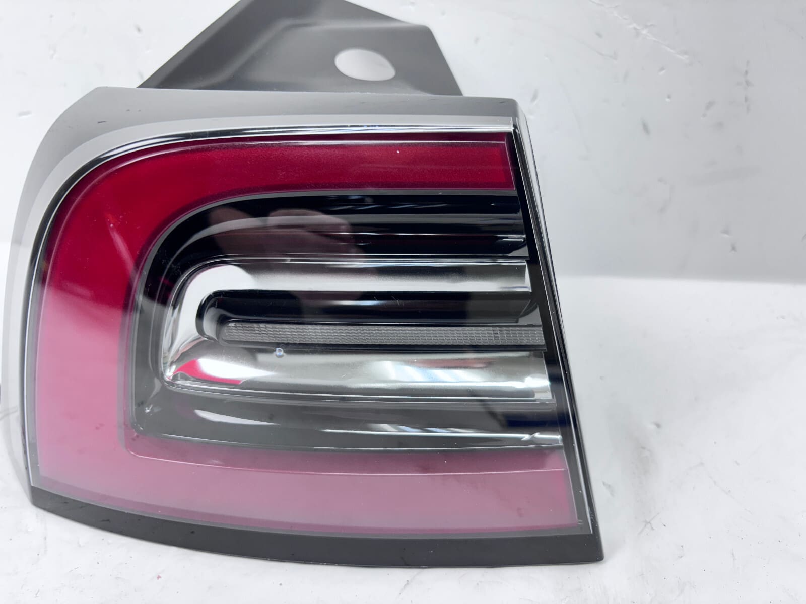 2020 2021 2022 2023 TESLA MODEL 3 Y LED REAR LEFT OEM TAIL LIGHT 1502086-00-D - Image 3