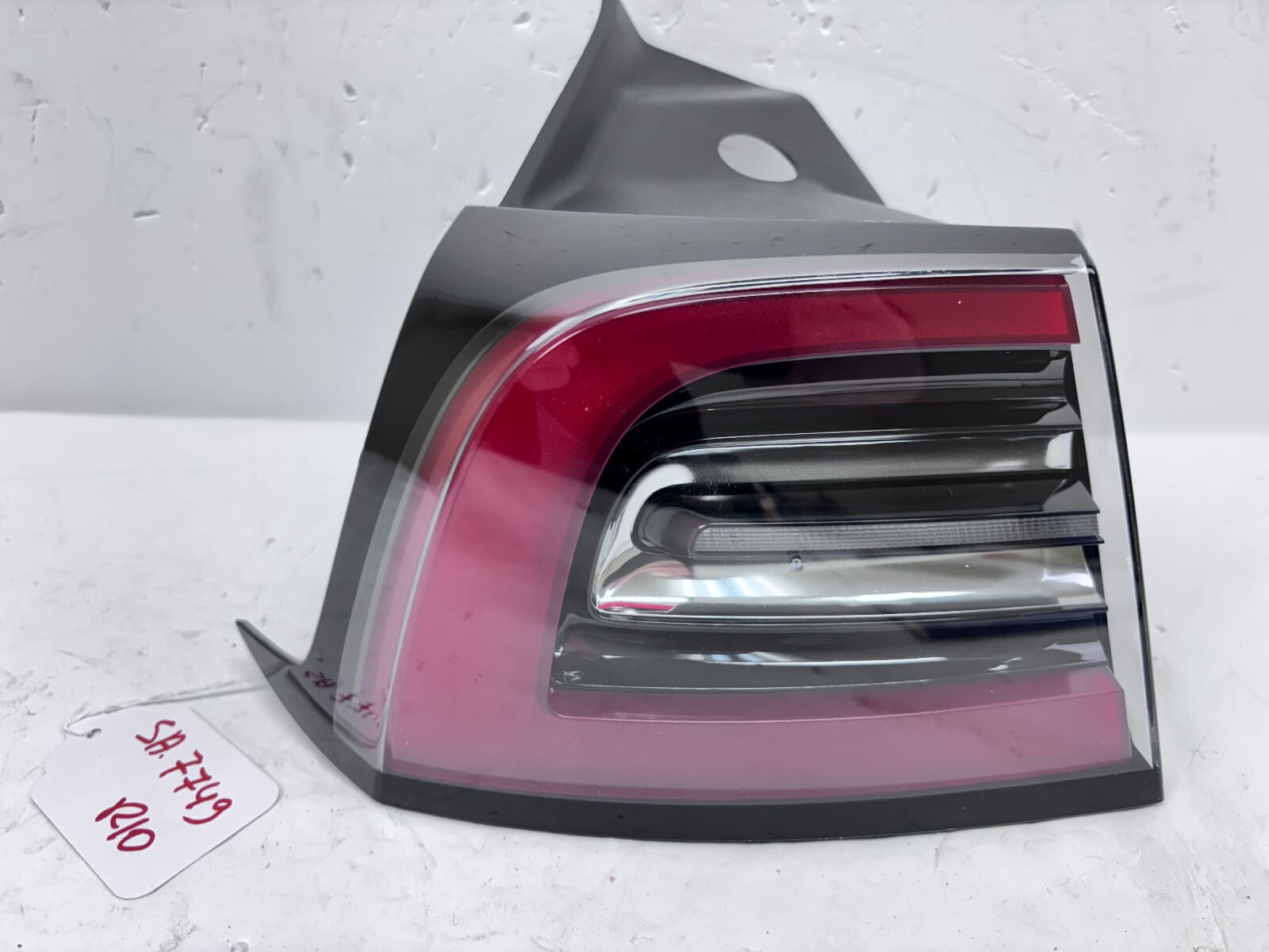 2020 2021 2022 2023 TESLA MODEL 3 Y LED REAR LEFT OEM TAIL LIGHT 1502086-00-D - Image 4