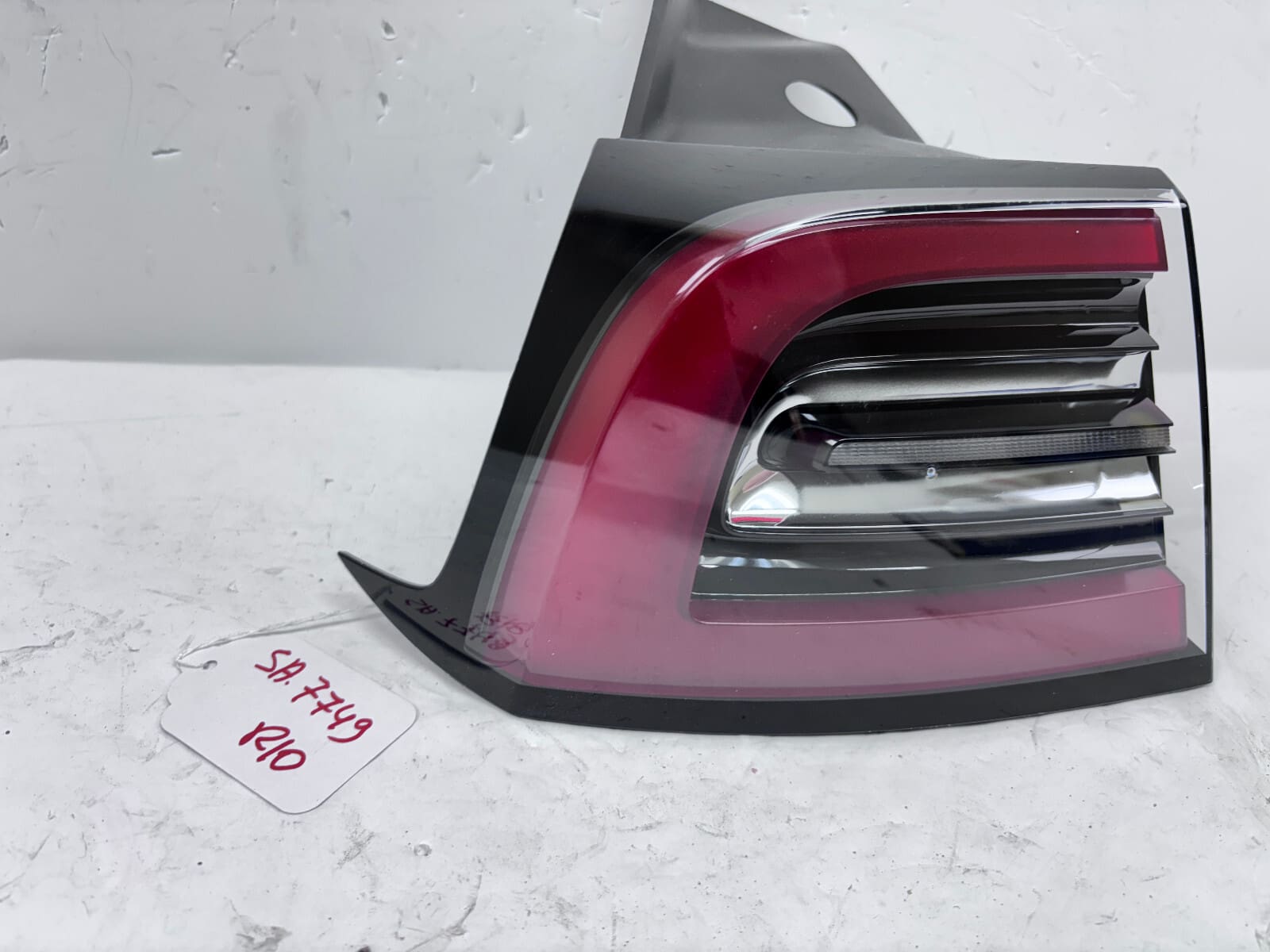2020 2021 2022 2023 TESLA MODEL 3 Y LED REAR LEFT OEM TAIL LIGHT 1502086-00-D - Image 5