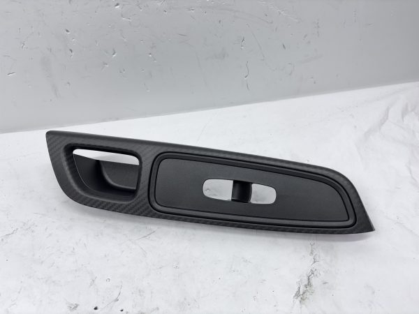 2020-2024 NISSAN VERSA FRONT RIGHT DOOR POWER WINDOW SWITCH BEZEL 80960-5ef1a