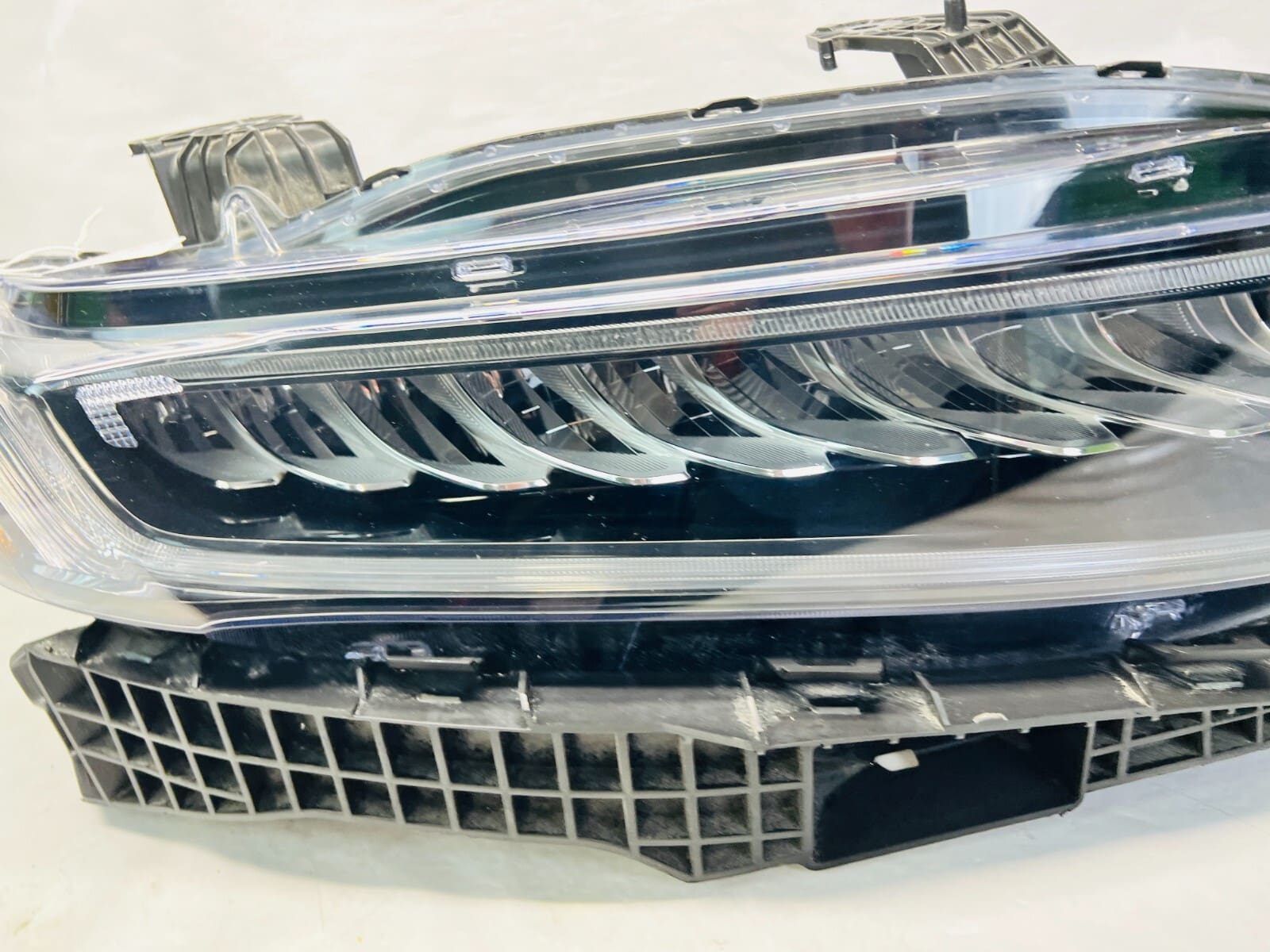 2018 2019 2020 2021 2022 HONDA ACCORD HYBRID TOURING FULL LED RH OEM HEADLIGHT - Image 4
