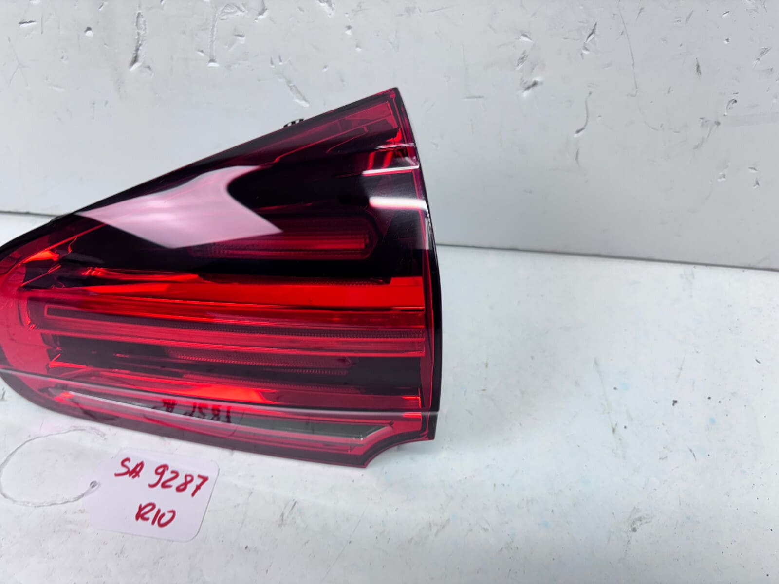 7P5945308G 2015 2016 2017 2018 PORSCHE CAYENNE LED REAR RIGHT OEM TAIL LIGHT - Image 8