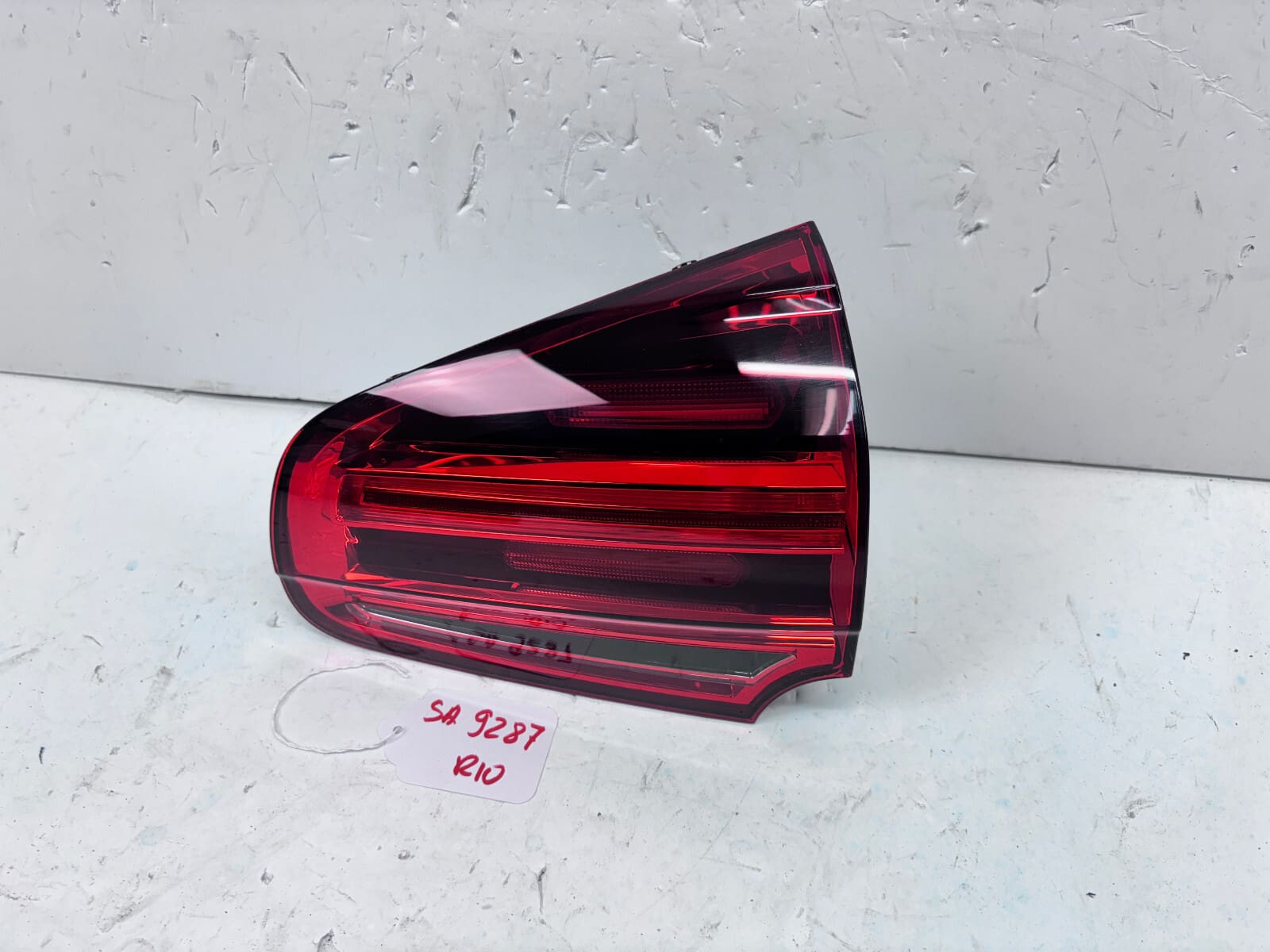 7P5945308G 2015 2016 2017 2018 PORSCHE CAYENNE LED REAR RIGHT OEM TAIL LIGHT - Image 9
