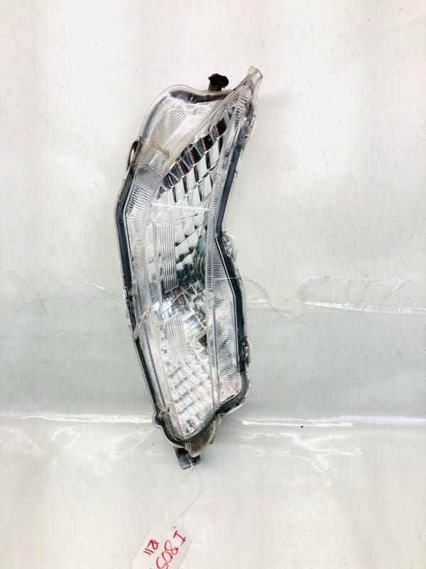 2015 2016 2017 TOYOTA CAMRY HALOGEN FRONT RIGHT OEM FOG LIGHT TURN SIGNAL