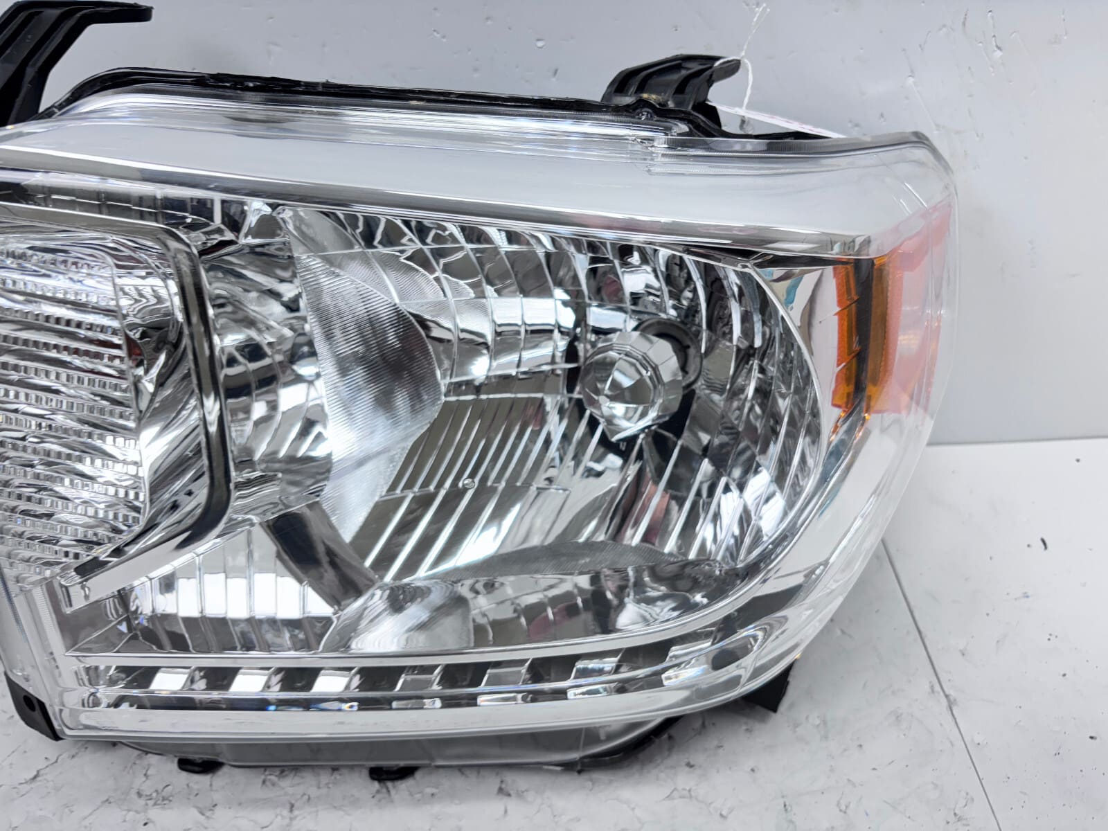 for 2014 2015 2016 2017 toyota tundra halogen left capa headlight - Image 9