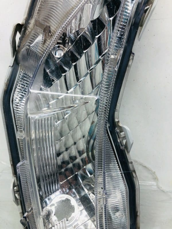 2015 2016 2017 TOYOTA CAMRY HALOGEN FRONT RIGHT OEM FOG LIGHT TURN SIGNAL - Image 4