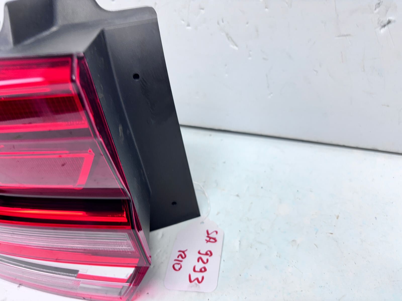 NICE 3CN945095B 2018 2019 2020 VW ATLAS LED REAR LEFT OEM TAIL LIGHT - Image 5