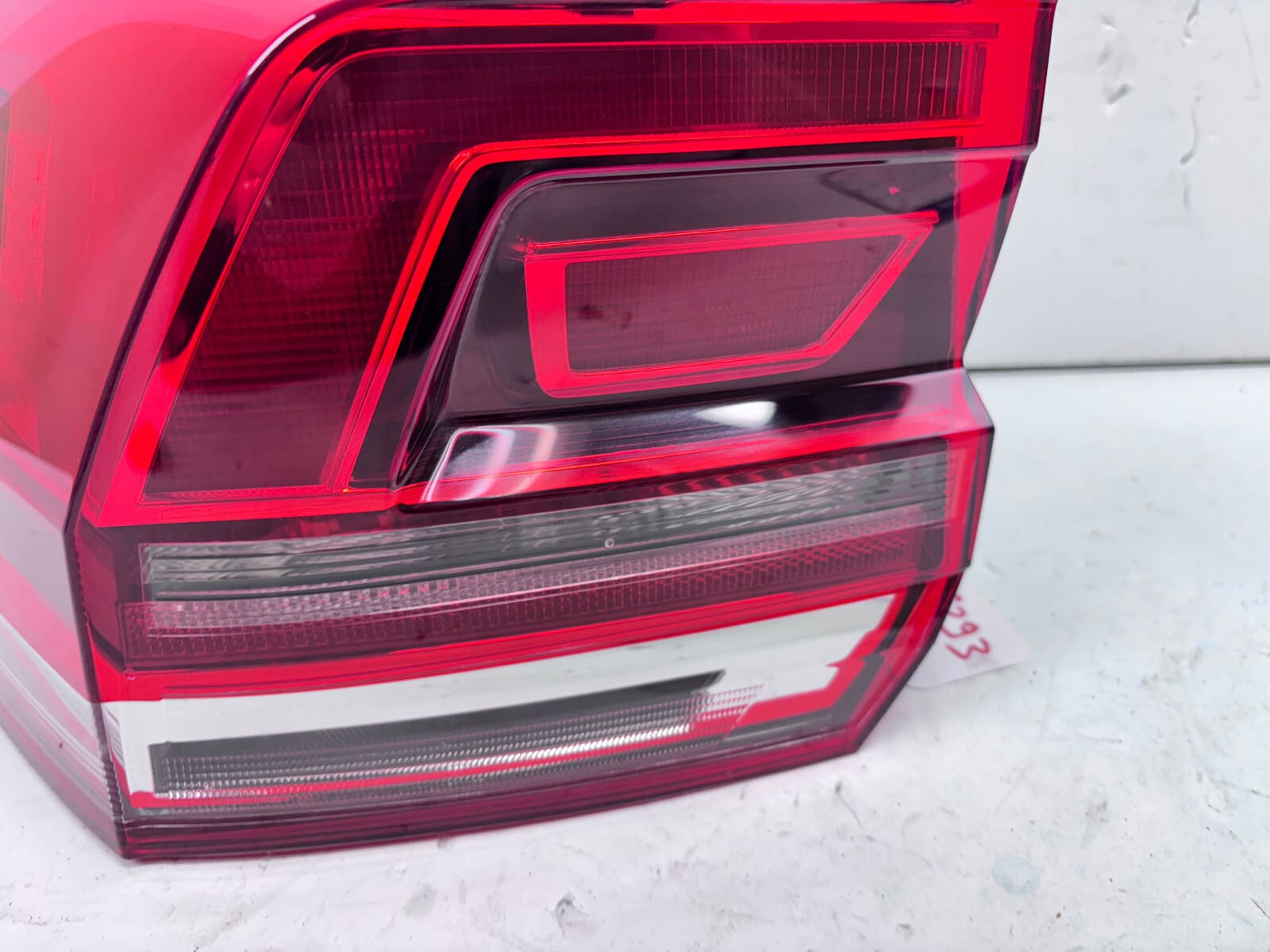 NICE 3CN945095B 2018 2019 2020 VW ATLAS LED REAR LEFT OEM TAIL LIGHT - Image 9