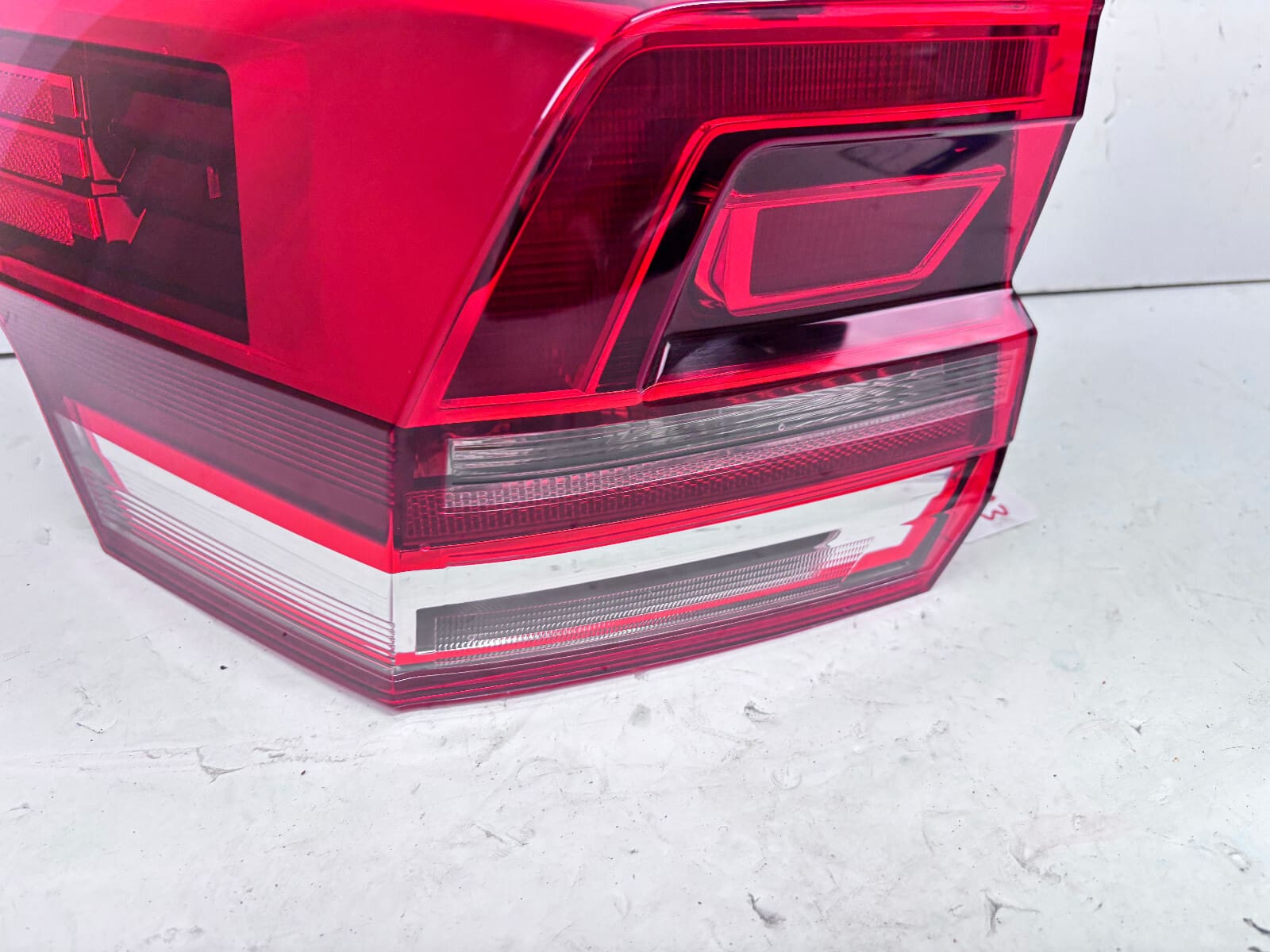NICE 3CN945095B 2018 2019 2020 VW ATLAS LED REAR LEFT OEM TAIL LIGHT - Image 11