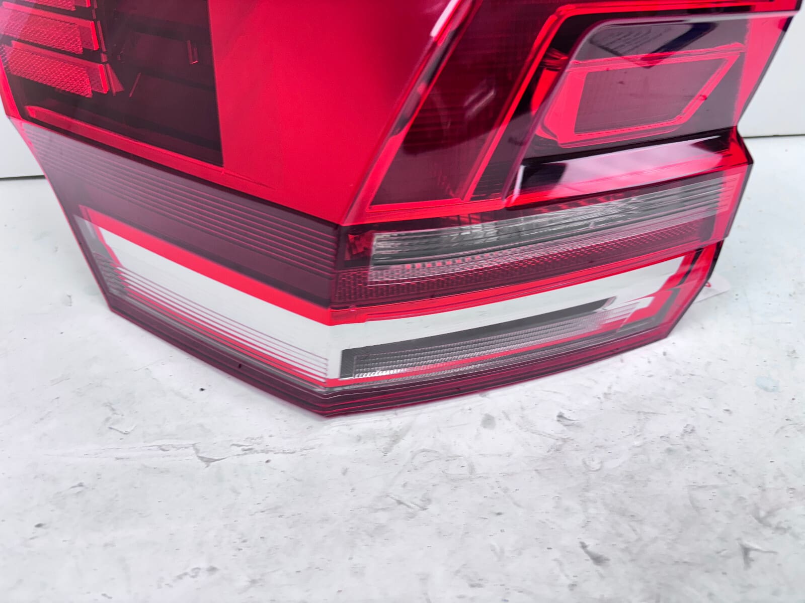NICE 3CN945095B 2018 2019 2020 VW ATLAS LED REAR LEFT OEM TAIL LIGHT - Image 12