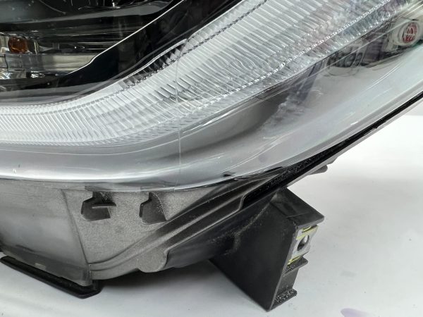 2018 2019 2020 2021 toyota tundra led black bezel front left oem headlight - Image 6