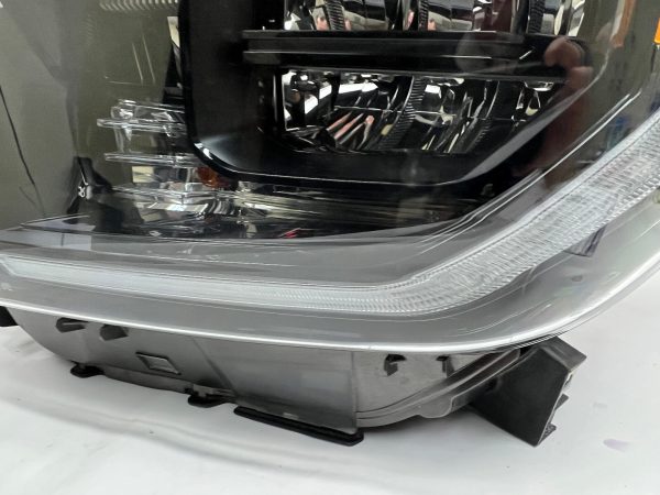 2018 2019 2020 2021 toyota tundra led black bezel front left oem headlight - Image 9
