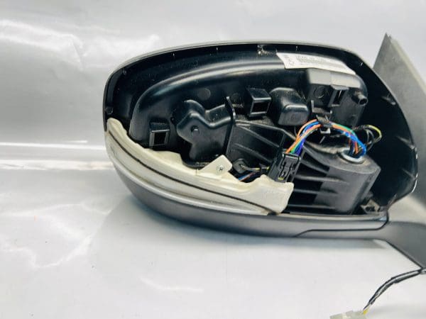 2013 2014 2015 MAZDA CX9 RIGHT SIDE VIEW OEM MIRROR TURN SIGNAL - Image 9