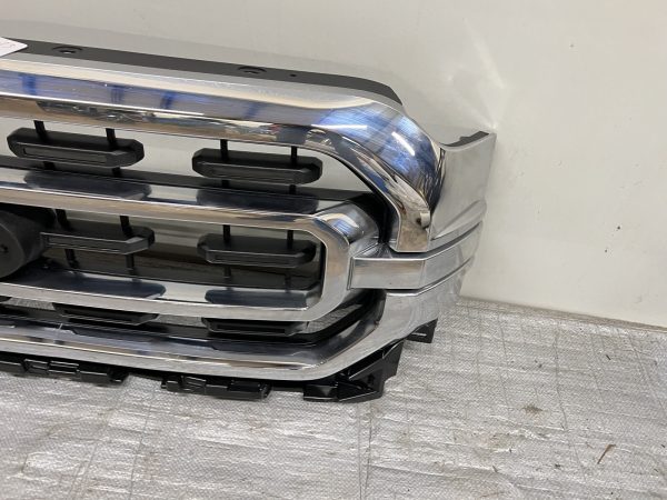 2021 2022 2023 FORD F150 CHROME FRONT OEM GRILLE GENUINE ML348200CFSMAS damaged - Image 3