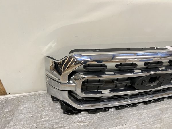 2021 2022 2023 FORD F150 CHROME FRONT OEM GRILLE GENUINE ML348200CFSMAS damaged - Image 7