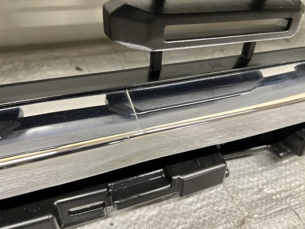 2021 2022 2023 FORD F150 CHROME FRONT OEM GRILLE GENUINE ML348200CFSMAS damaged - Image 12