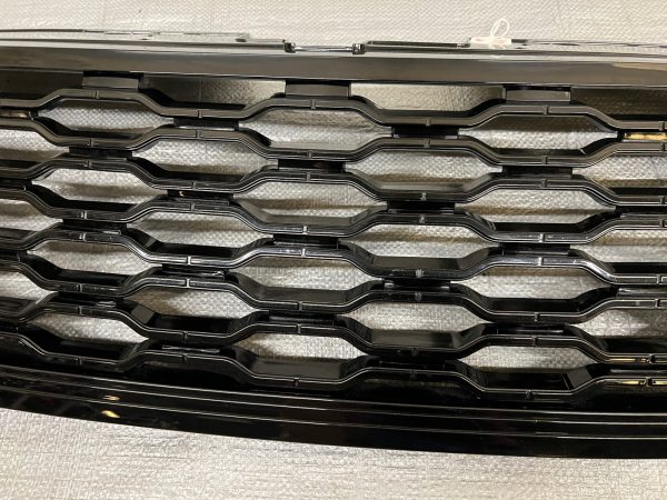 2018 2019 2020 2021 Land Rover Range Rover Vogue L405 Front Oem Grille - Image 8