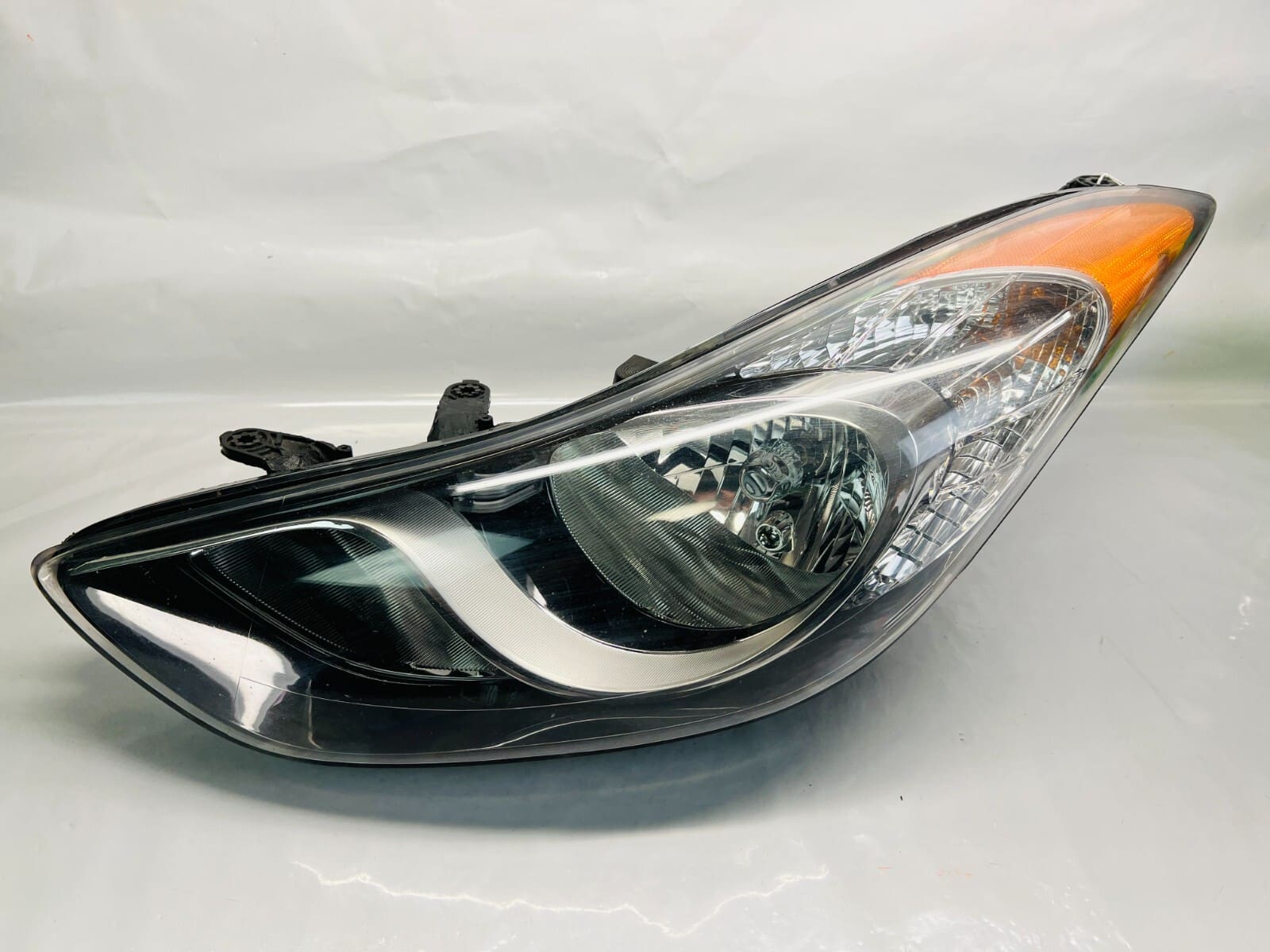 921013X 2011 2012 2013 HYUNDAI ELANTRA FRONT LEFT OEM HEADLIGHT HALOGEN
