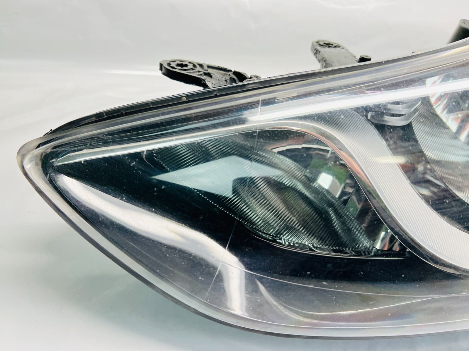 921013X 2011 2012 2013 HYUNDAI ELANTRA FRONT LEFT OEM HEADLIGHT HALOGEN - Image 2