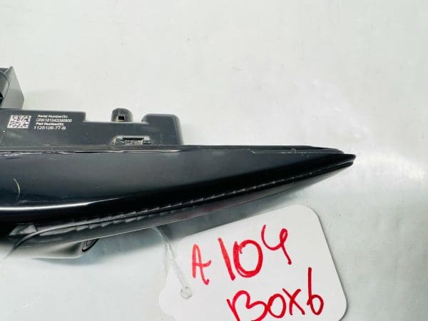 112510677B 2017 2018 19 2020 TESLA MODEL 3 FRONT LEFT FENDER CAMERA TURN SIGNAL - Image 6
