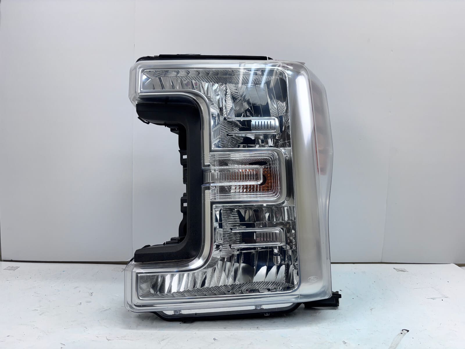 2017 2018 2019 FORD F250 F350 F450 F550 HALOGEN FRONT LEFT OEM HEADLIGHT
