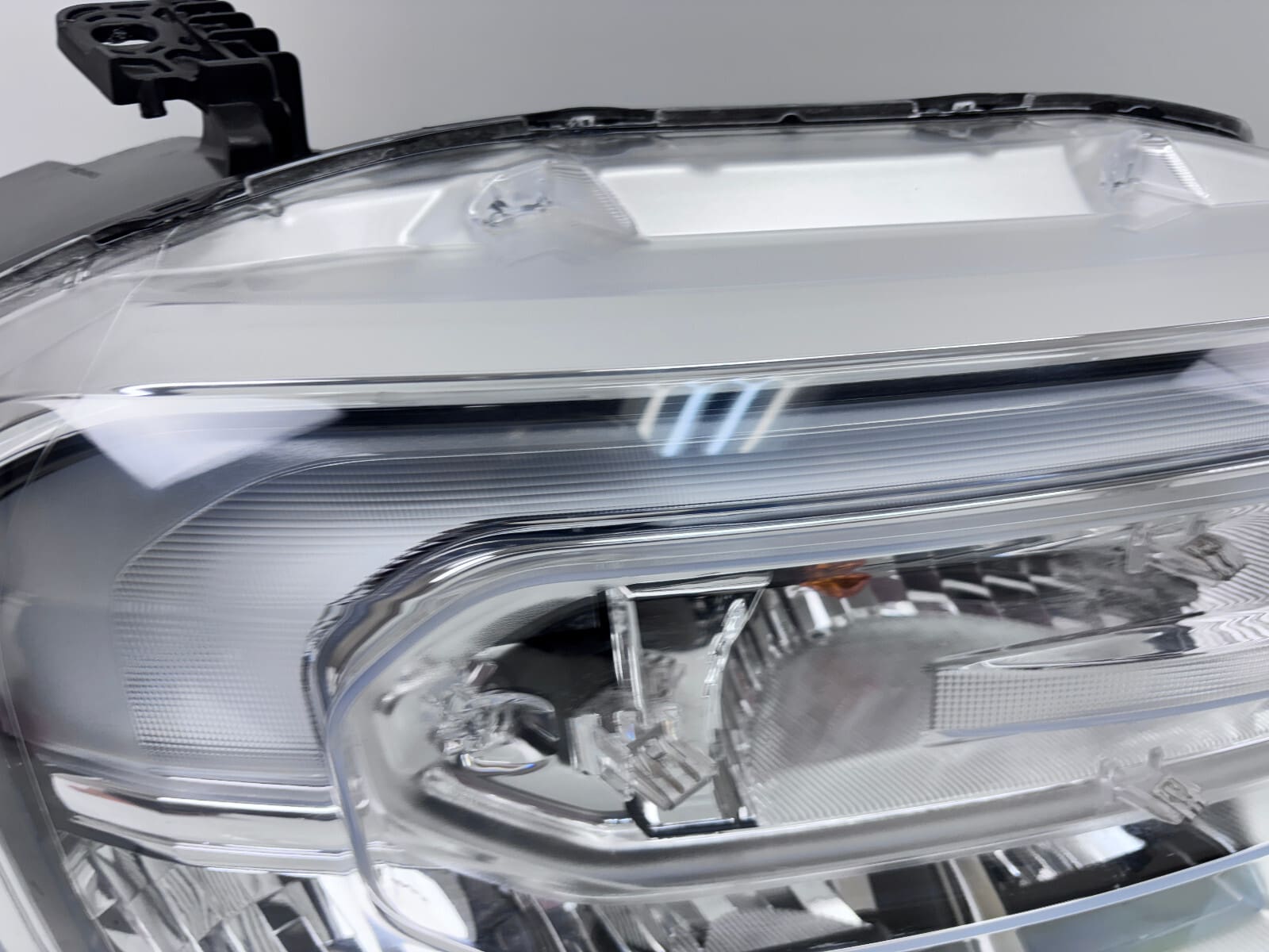 NZ6B13E014BH 2022 2023 2024 FORD MAVERICK LED FRONT RIGHT OEM HEADLIGHT - Image 8