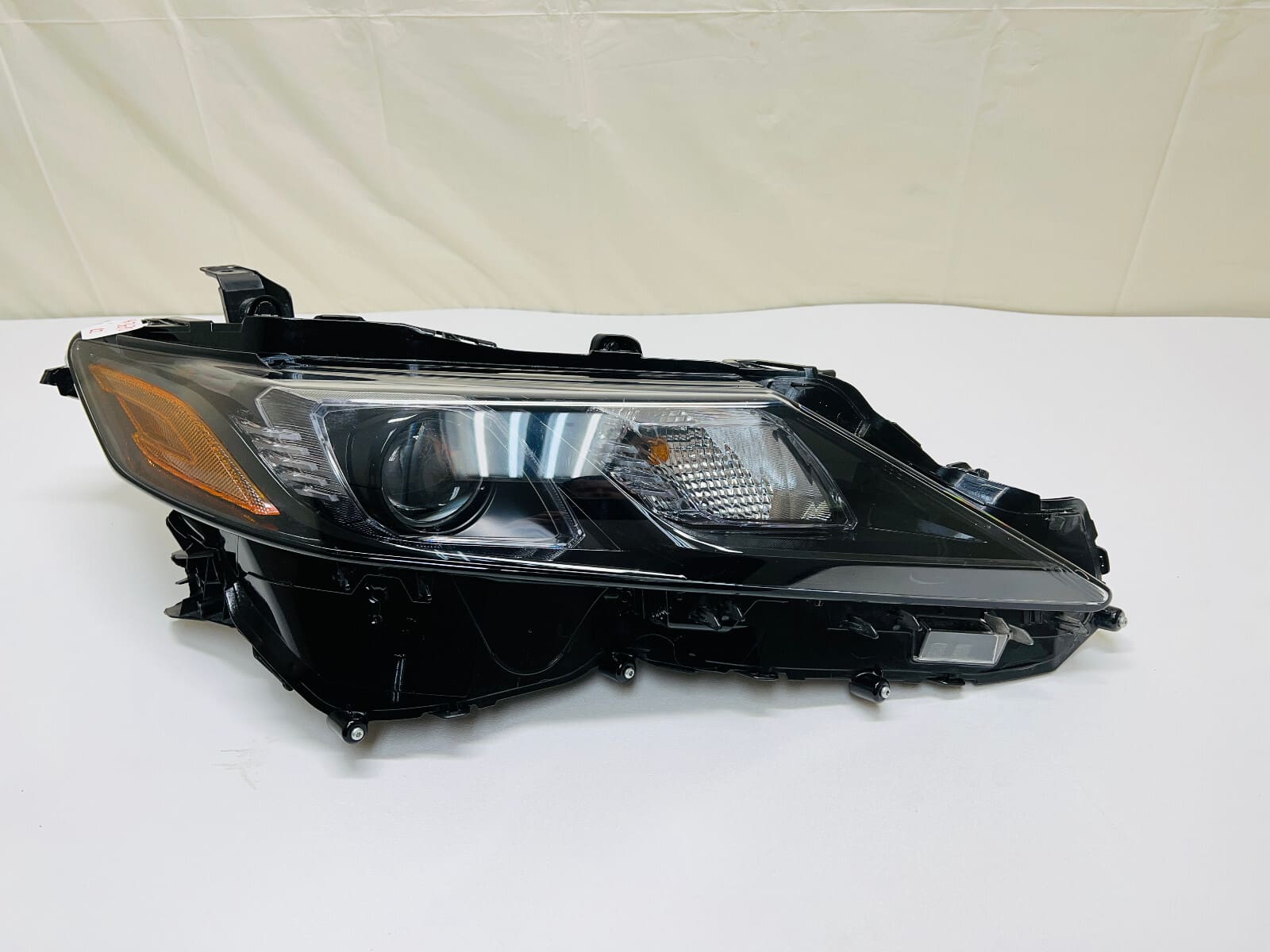 18 2019 2020 2021 2022 2023 TOYOTA CAMRY LED TRD BLACK BEZEL RIGHT OEM HEADLIGHT