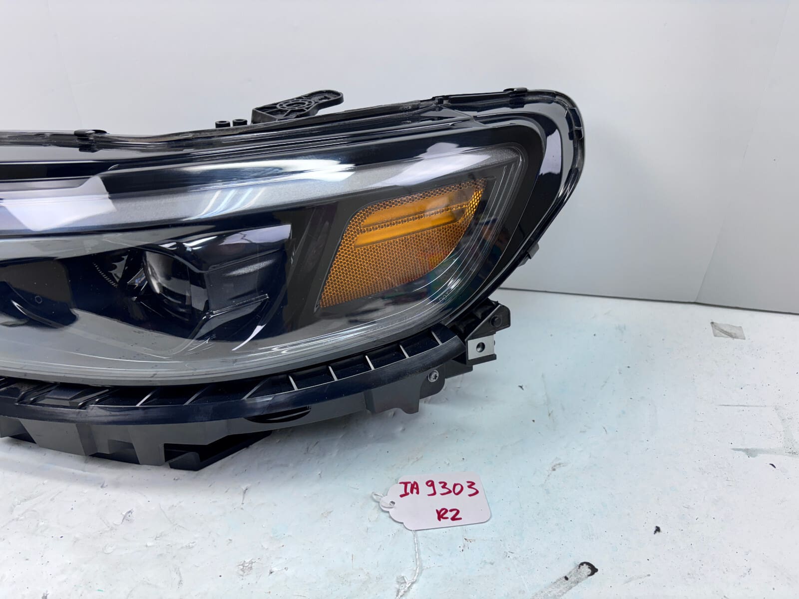 68275945AH 2019 2020 2021 2022 2023 JEEP CHEROKEE LED FRONT LEFT OEM HEADLIGHT - Image 4