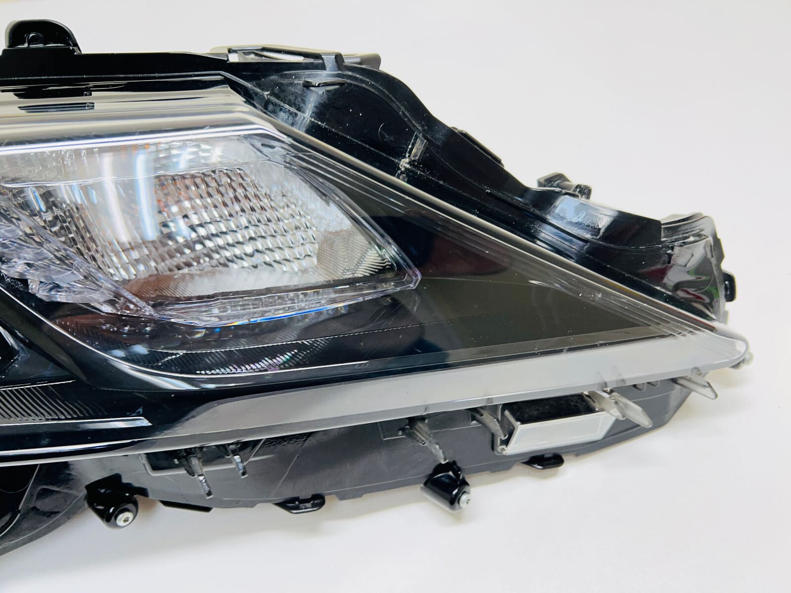 18 2019 2020 2021 2022 2023 TOYOTA CAMRY LED TRD BLACK BEZEL RIGHT OEM HEADLIGHT - Image 3