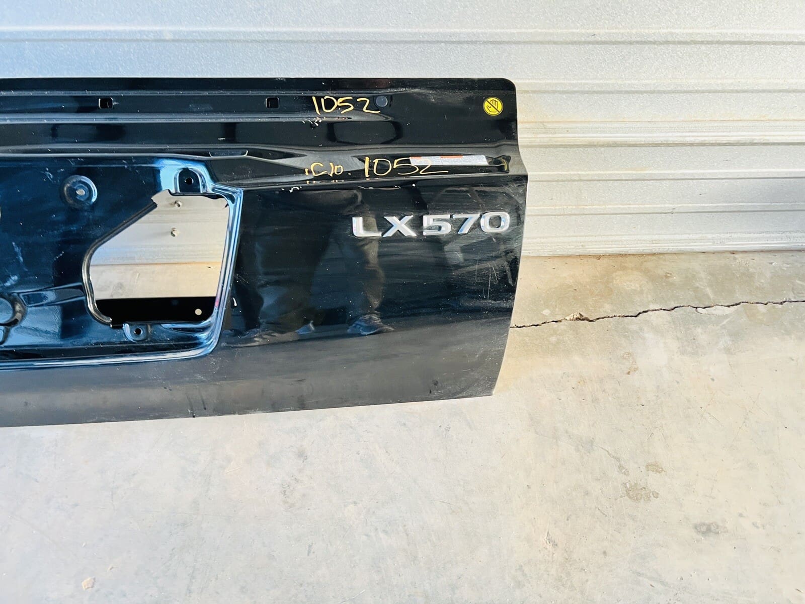 LEXUS LX570 REAR GATE SHELL OEM 2008 2009 2010 2011 2012 2013 2014 2015 TAILGATE - Image 4