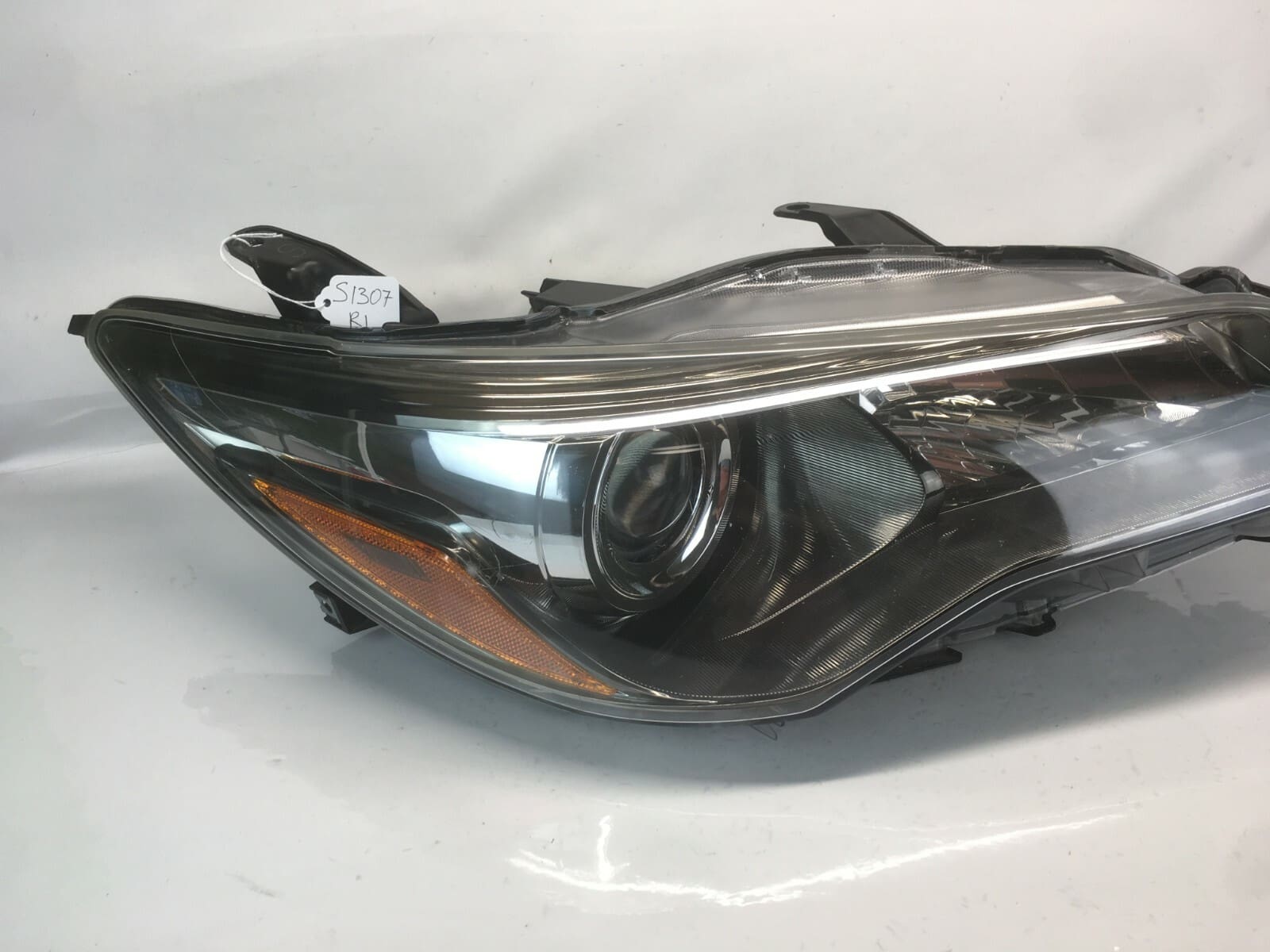 ALL TABS 2015 2016 2017 TOYOTA CAMRY RIGHT OEM HEADLIGHT DARK BEZEL BLACK - Image 2