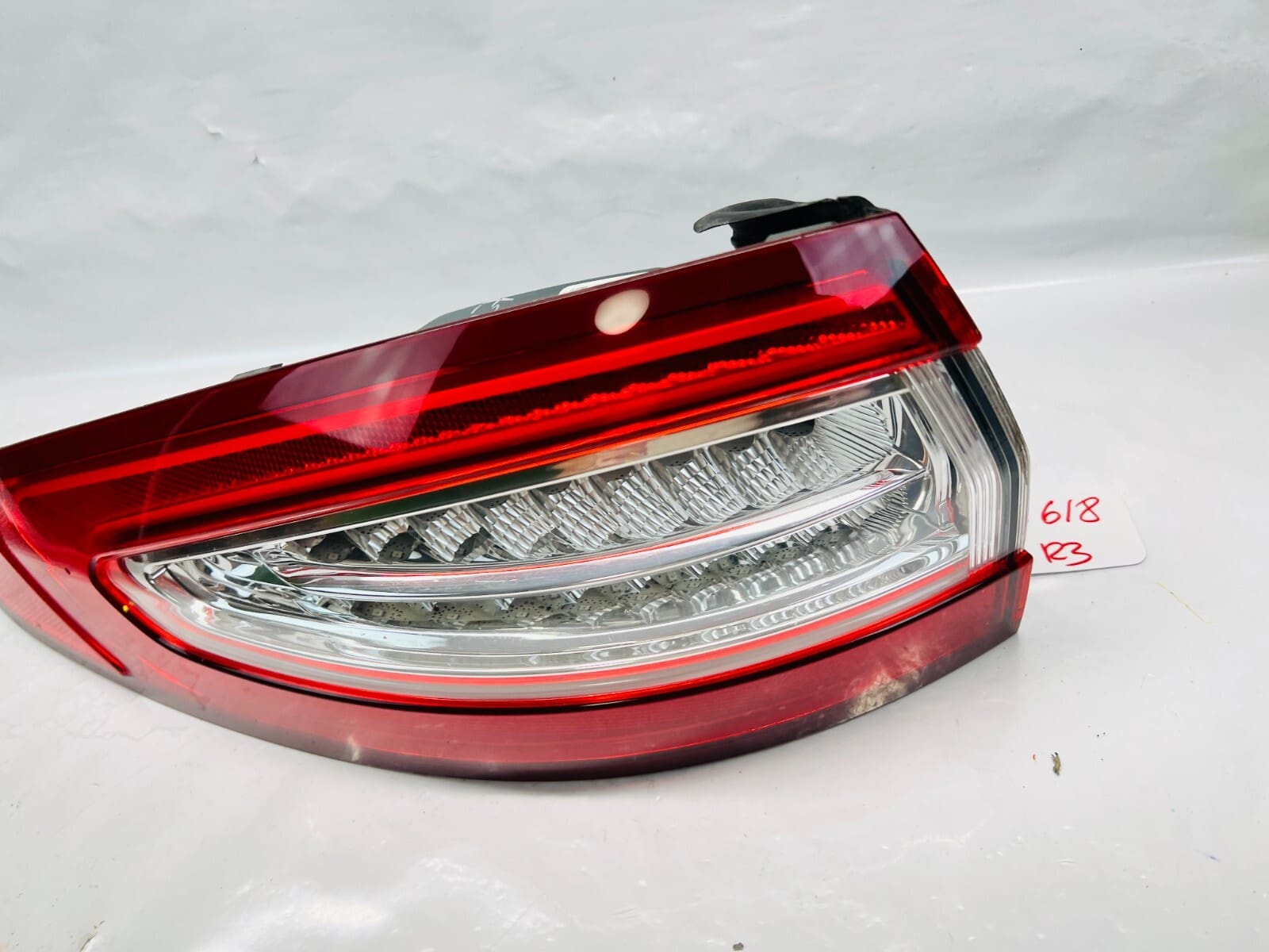 2013 2014 2015 2016 FORD FUSION LED REAR LEFT OUTER OEM TAIL LIGHT - Image 3