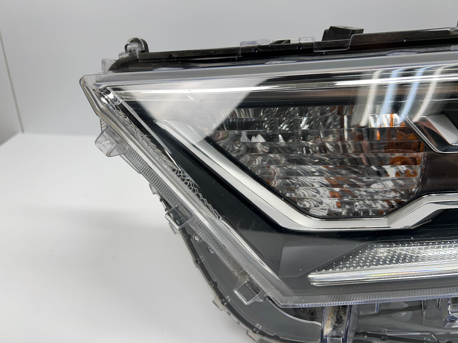 all tabs 2019 2020 2021 toyota rav4 hybrid led front left oem headlight - Image 3