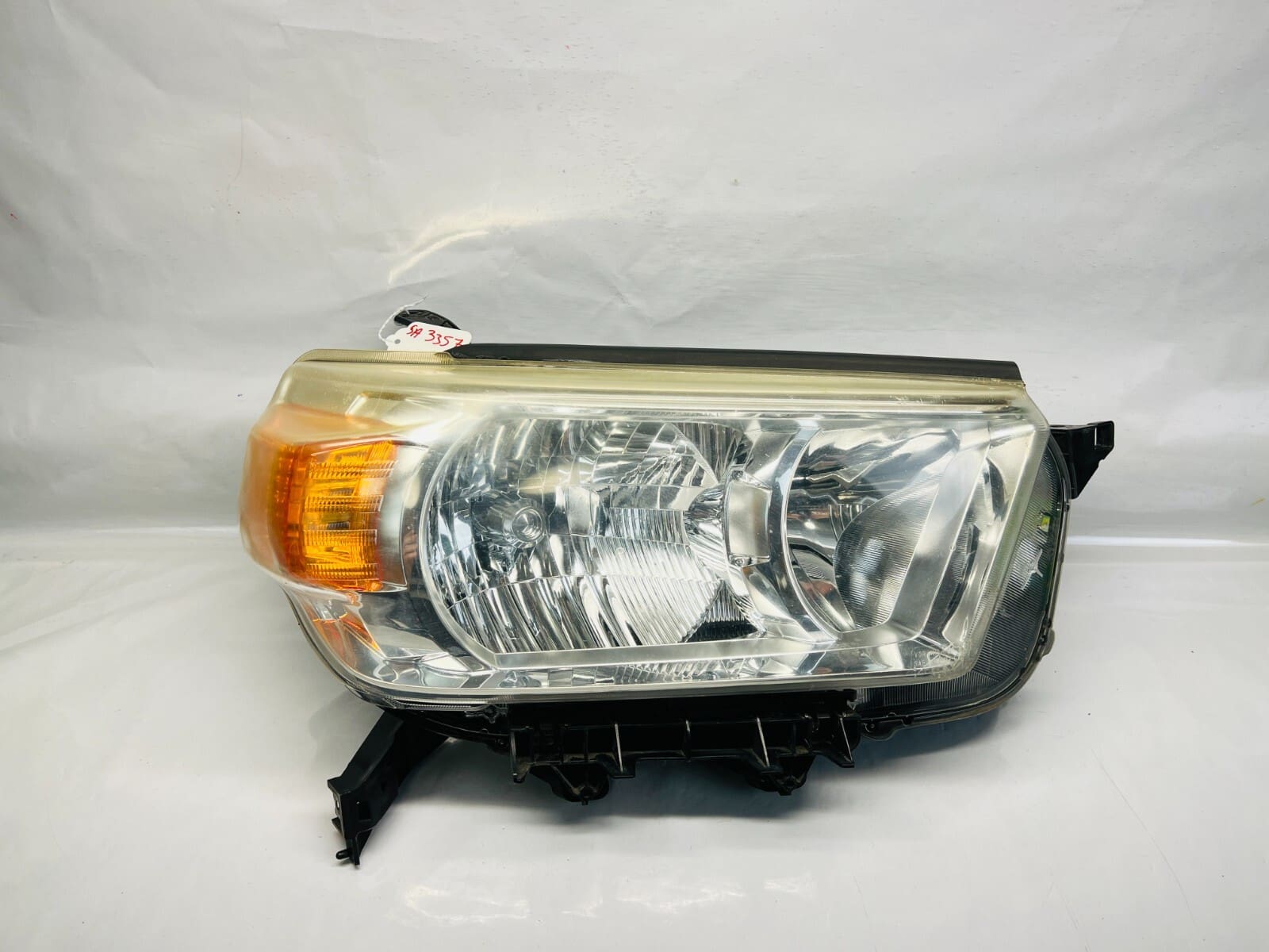 ALL TABS 2010 2011 2012 2013 TOYOTA 4RUNNER FRONT RIGHT OEM HEADLIGHT