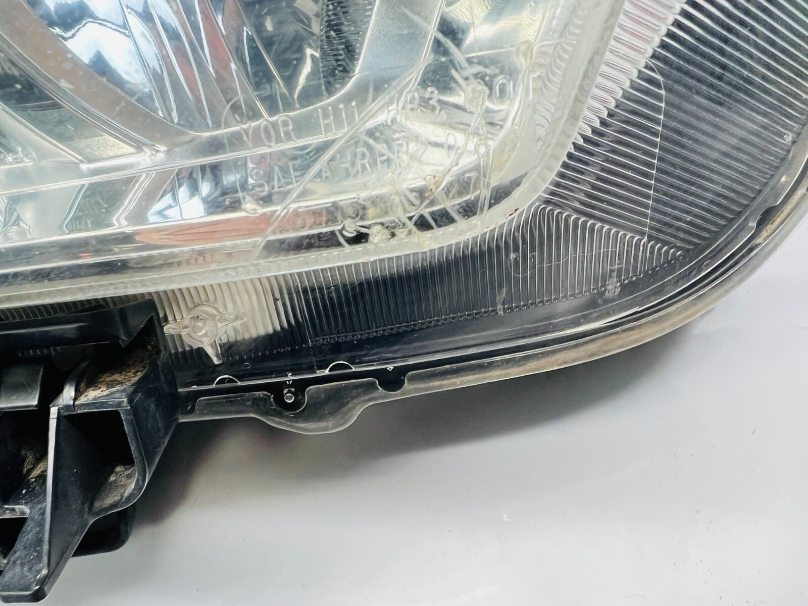 ALL TABS 2010 2011 2012 2013 TOYOTA 4RUNNER FRONT RIGHT OEM HEADLIGHT - Image 3