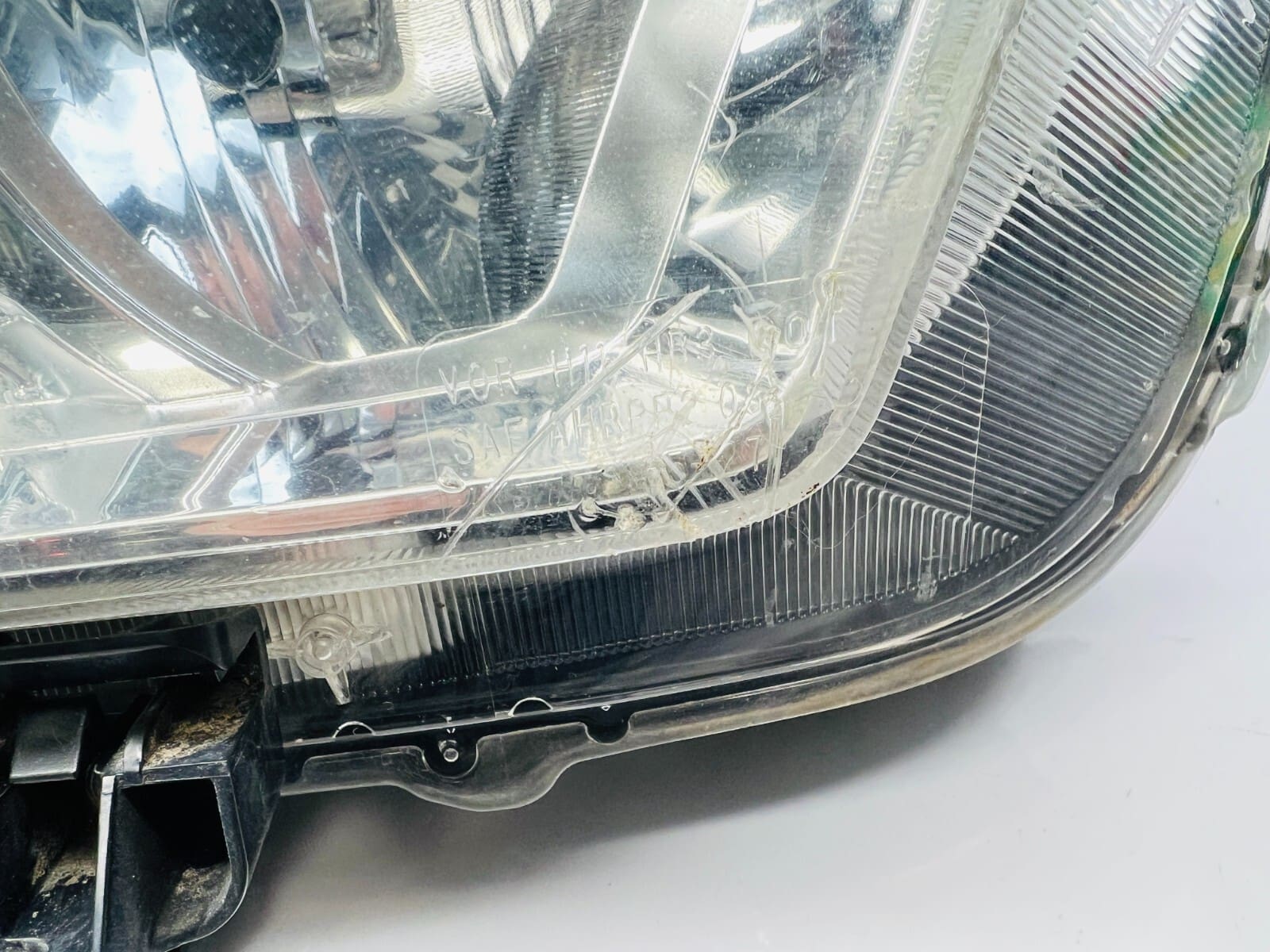 ALL TABS 2010 2011 2012 2013 TOYOTA 4RUNNER FRONT RIGHT OEM HEADLIGHT - Image 5