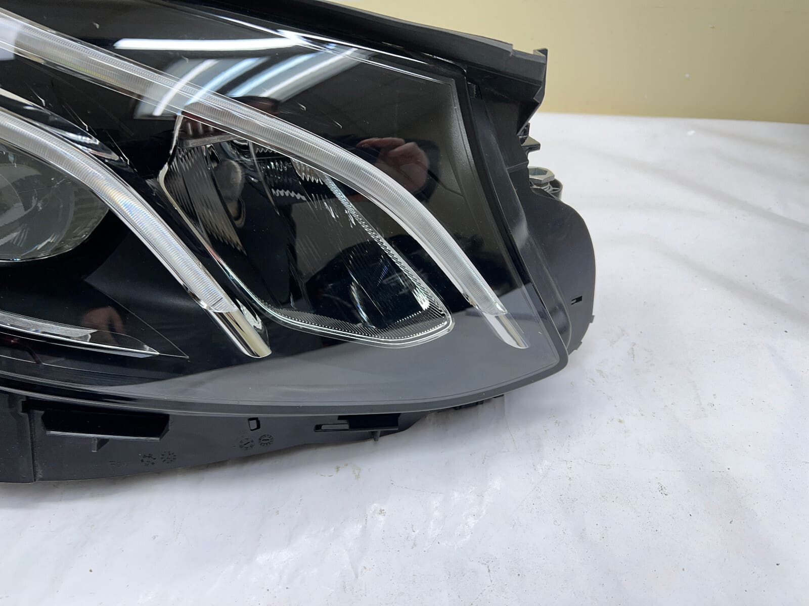 NICE 2017 2018 2019 2020 MERCEDES E CLASS LED E300 E350 E550 RIGHT OEM HEADLIGHT - Image 3