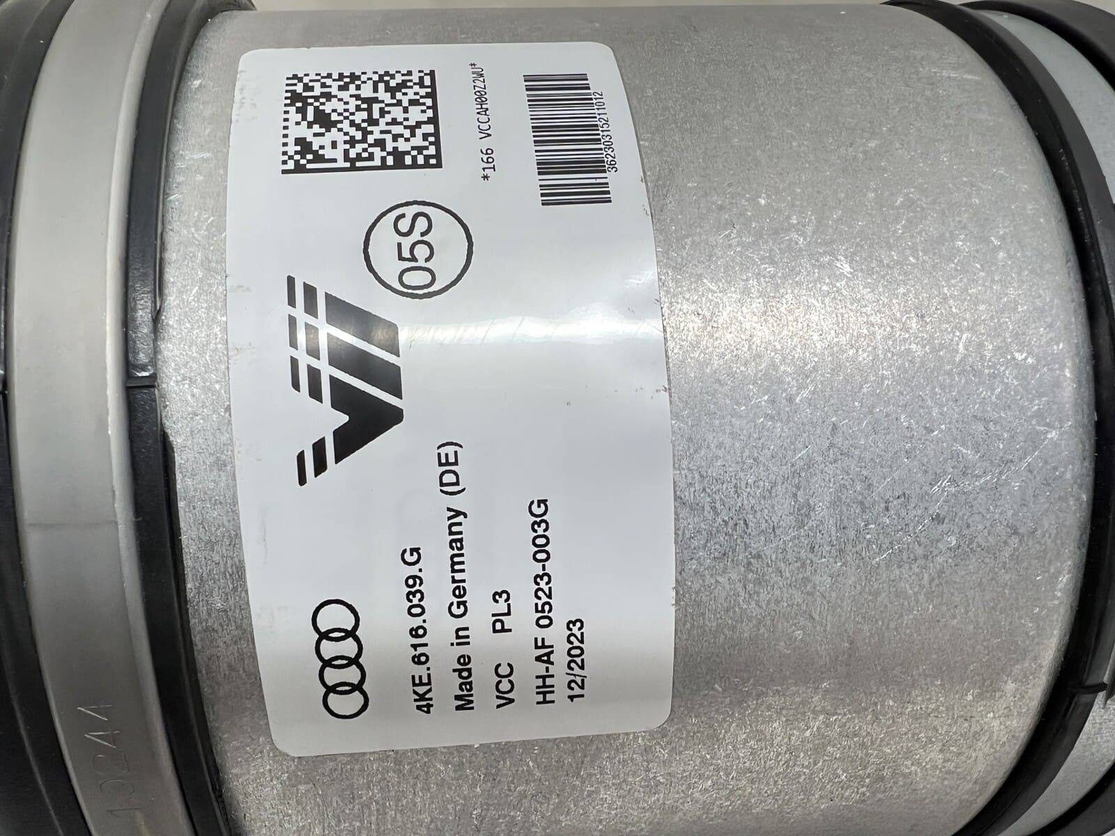 2019-2023 Audi E-Tron Genuine OEM Front Air Suspension Spring Shock 4KE616039G - Image 2