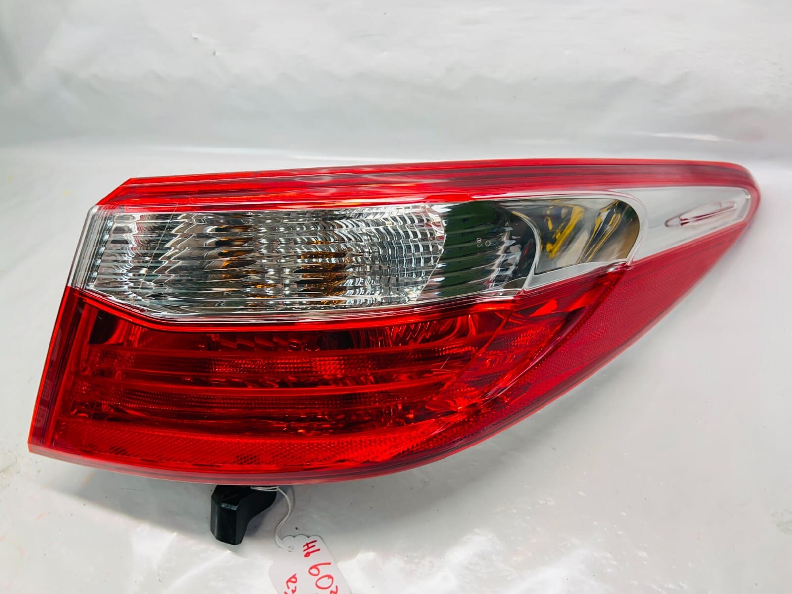 🎈🎈 2015 2016 2017 TOYOTA CAMRY REAR RIGHT OUTER OEM TAIL LIGHT - Image 3